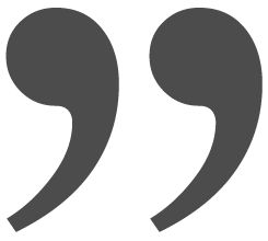 Sesión de yoga enfocada en bienestar físico y mental